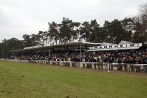 Tribüne der Waldrennbahn Mannheim-Seckenheim