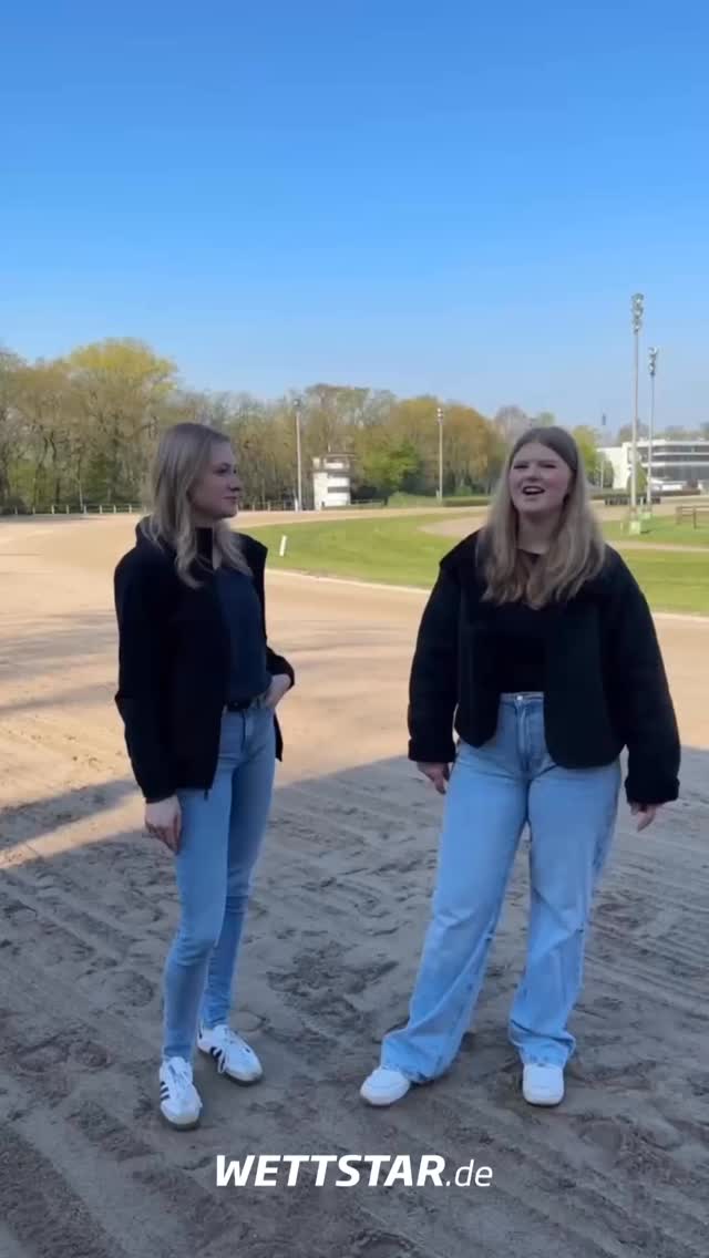 Wir haben bei der Amateurfahrerprüfung im GelsenTrabPark der frisch gebackenen Amateurfahrerin Sara...