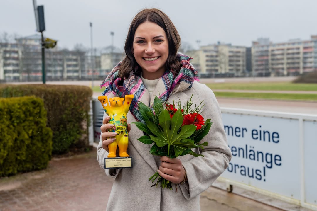 Herzlichen Glückwunsch, Emma Stolle: Die Fahrerin wird heute 29! 🎂 Foto Credit:...