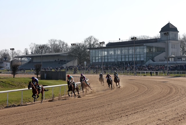 Pressemitteilung Deutscher Galopp: Die Ausschreibungen für die Dortmunder Sandbahnsaison 2026/2027 sind veröffentlicht....